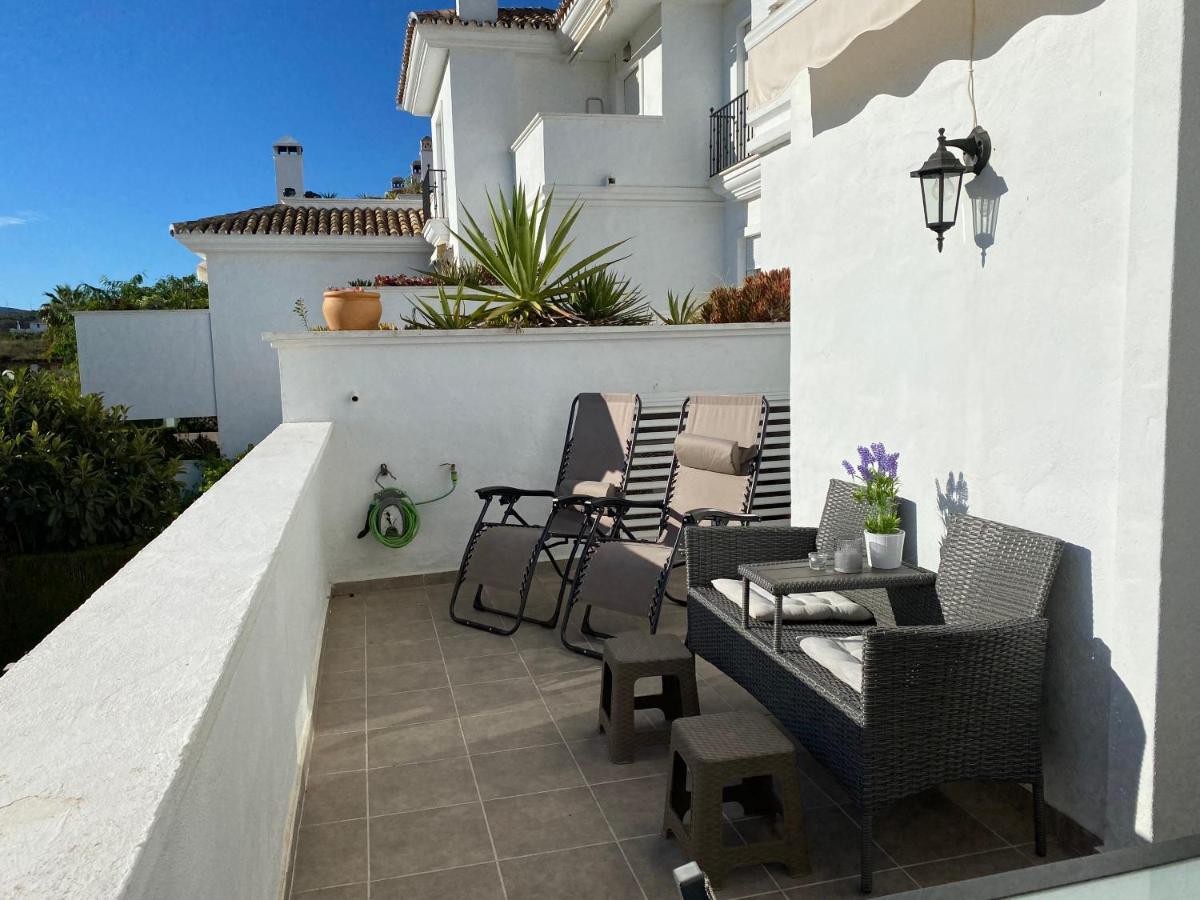 Bahia De Casares Leilighet Estepona Eksteriør bilde