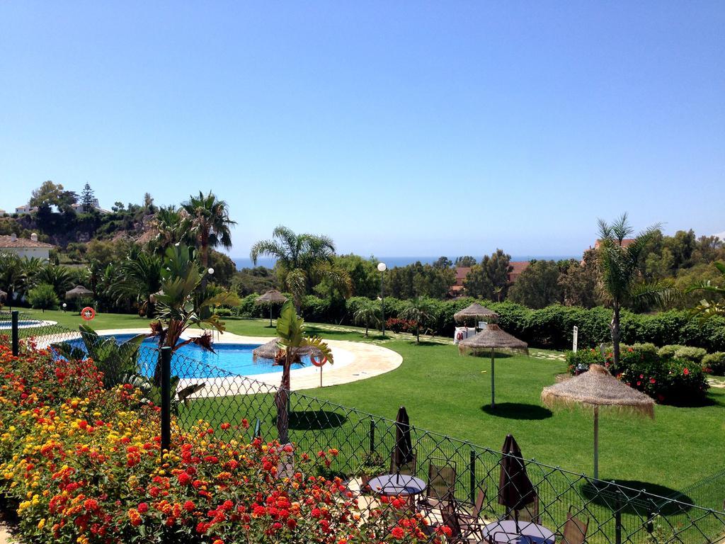 Bahia De Casares Leilighet Estepona Eksteriør bilde