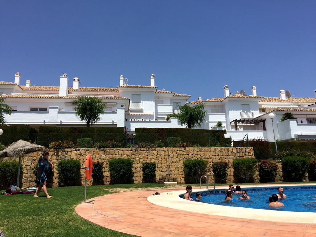 Bahia De Casares Leilighet Estepona Eksteriør bilde